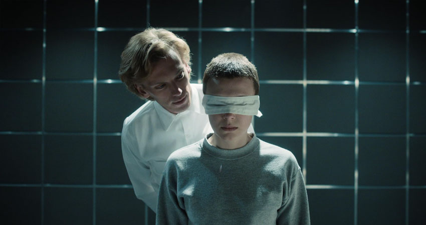 c romer simonsen stranger things 01
